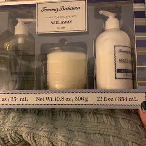 NIB Tommy Bahama SAIL AWAY Set